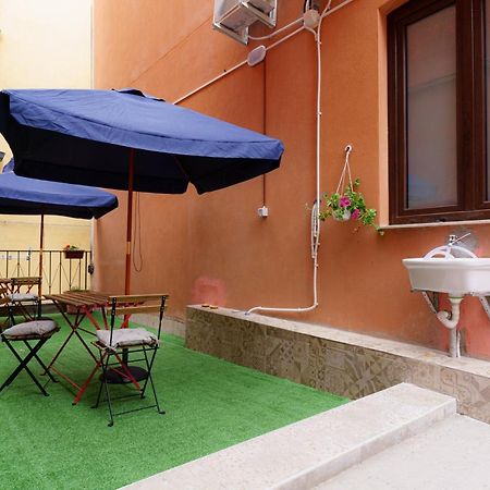 Casta Diva Holiday Rooms Catania Exterior photo