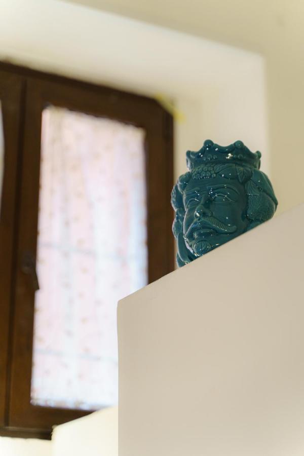 Casta Diva Holiday Rooms Catania Exterior photo