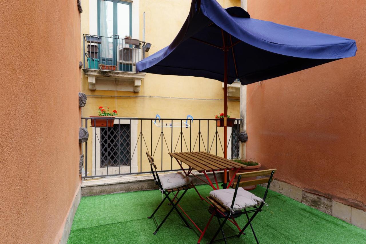 Casta Diva Holiday Rooms Catania Exterior photo