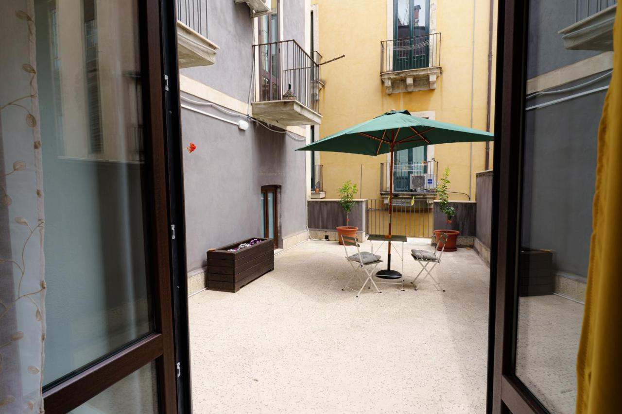 Casta Diva Holiday Rooms Catania Exterior photo