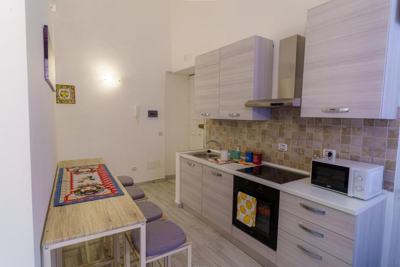 Casta Diva Holiday Rooms Catania Exterior photo
