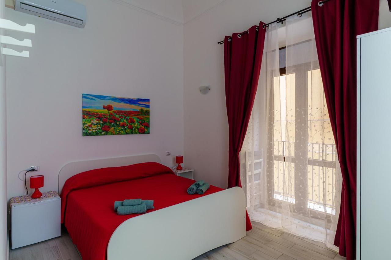 Casta Diva Holiday Rooms Catania Exterior photo